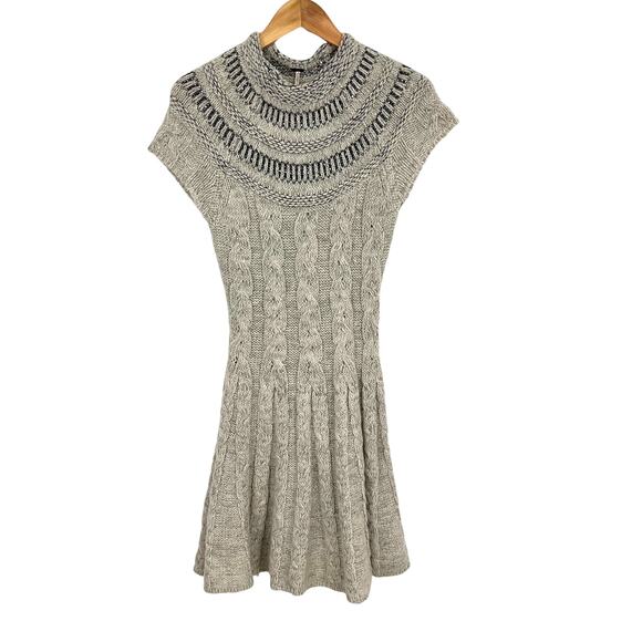 Free People Nordic Nights Cable Knit Sweater Dress Size Medium - Picture 2 of 10